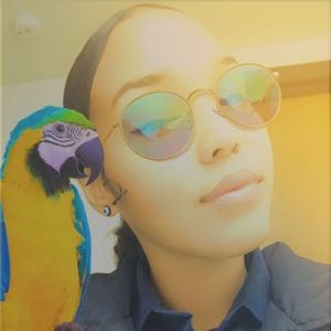 Meet your Posher, Ashley